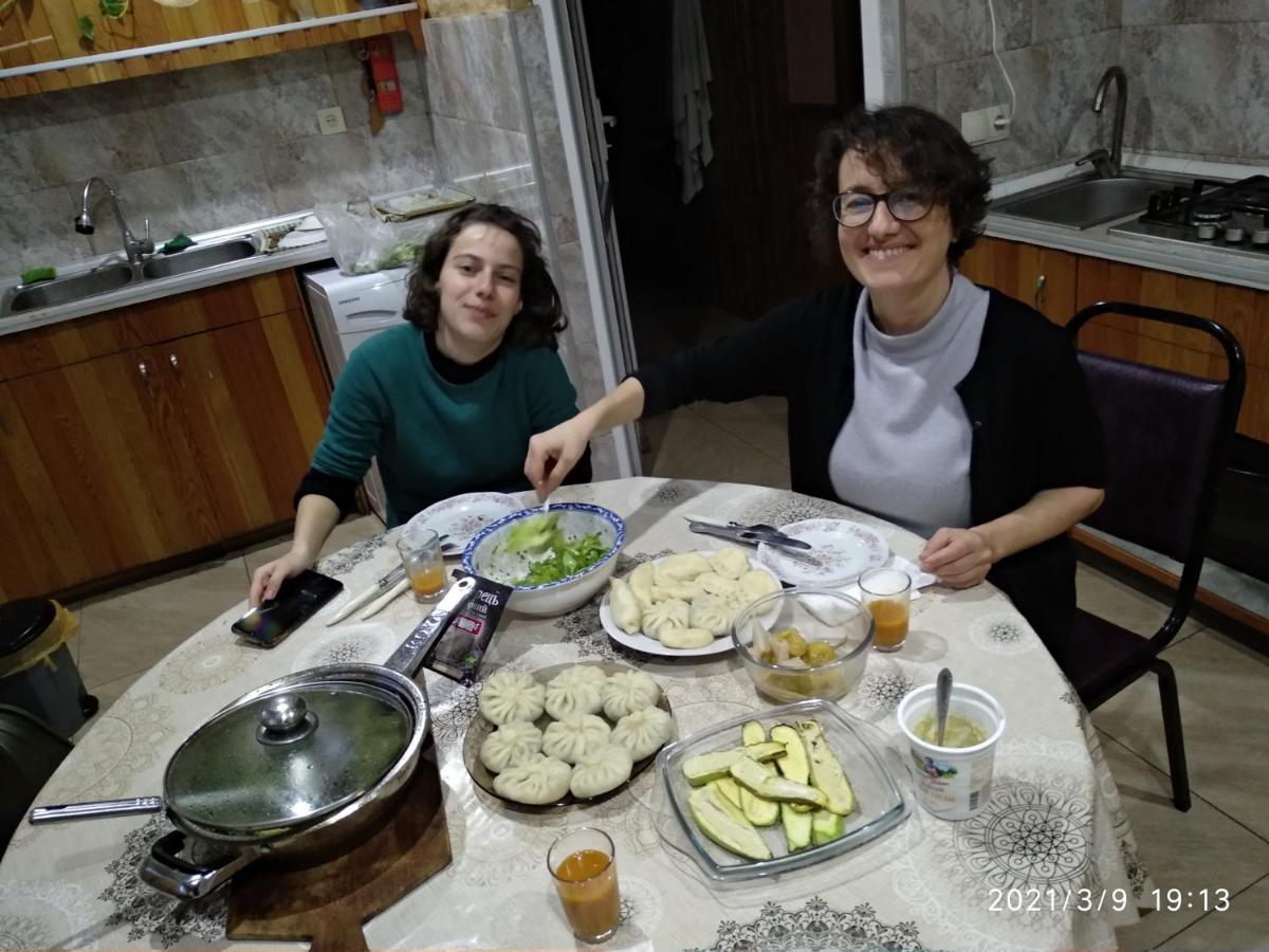 Qusha Guesthouse Meeting In The Mountains And Views Kazbegi Eksteriør bilde