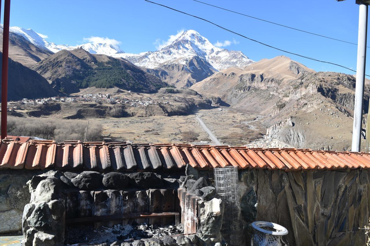 Qusha Guesthouse Meeting In The Mountains And Views Kazbegi Eksteriør bilde