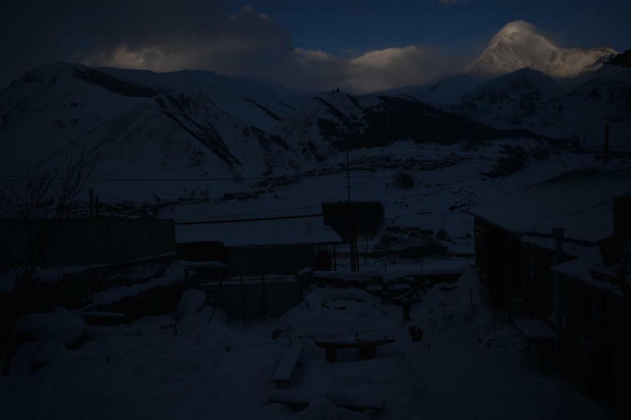 Qusha Guesthouse Meeting In The Mountains And Views Kazbegi Eksteriør bilde